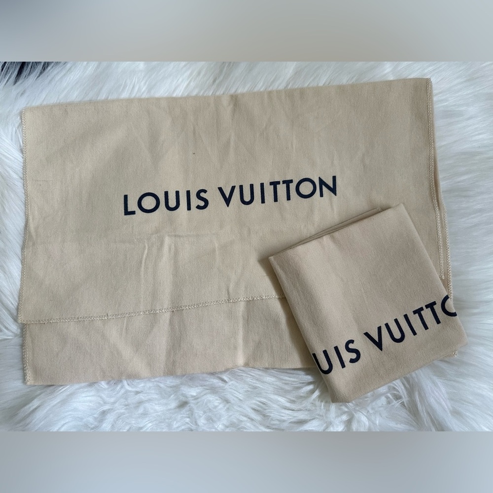 DUSTBAG Flat